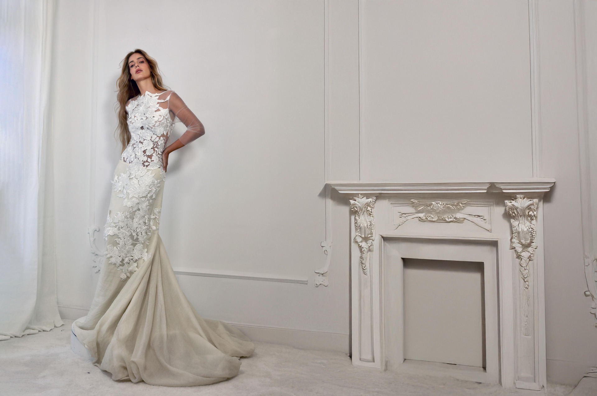 Vestido de novia con bordados en atelier de Madrid