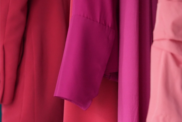 Noble fabrics and natural fibres for women's dresses, silks and mikados used in handcrafted fashion